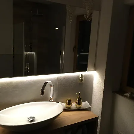 Deluxe Zdrojowa -willa Typu Alpejskiego W Borach Tucholskich-całoroczna Balia Z Jacuzzi-prywatny I Strumyk -duża Wiata Grillowa Osowek