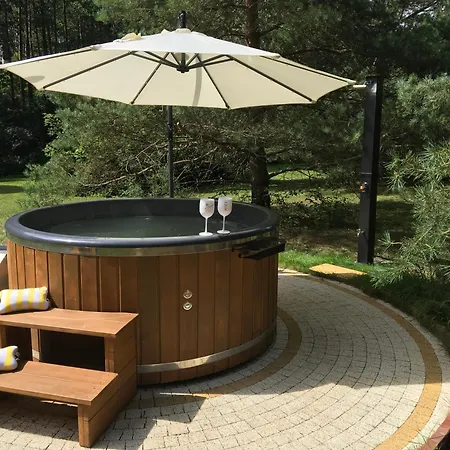 Deluxe Zdrojowa -willa Typu Alpejskiego W Borach Tucholskich-całoroczna Balia Z Jacuzzi-prywatny I Strumyk -duża Wiata Grillowa