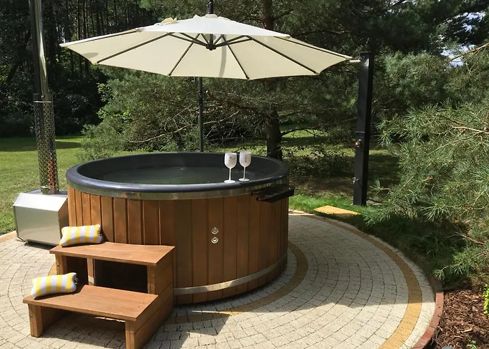 Deluxe Zdrojowa -willa Typu Alpejskiego W Borach Tucholskich-caloroczna Balia Z Jacuzzi-prywatny I Strumyk -duza Wiata Grillowa