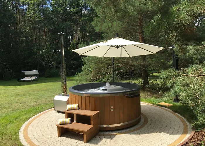 Deluxe Zdrojowa -willa Typu Alpejskiego W Borach Tucholskich-caloroczna Balia Z Jacuzzi-prywatny I Strumyk -duza Wiata Grillowa Βίλα